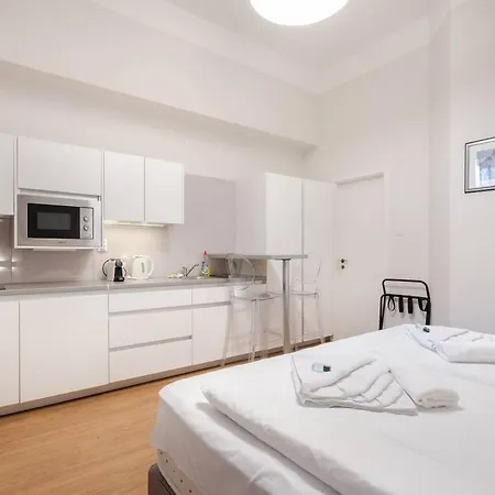 Klauzal Garden Apartments-studio K22 * Budapest